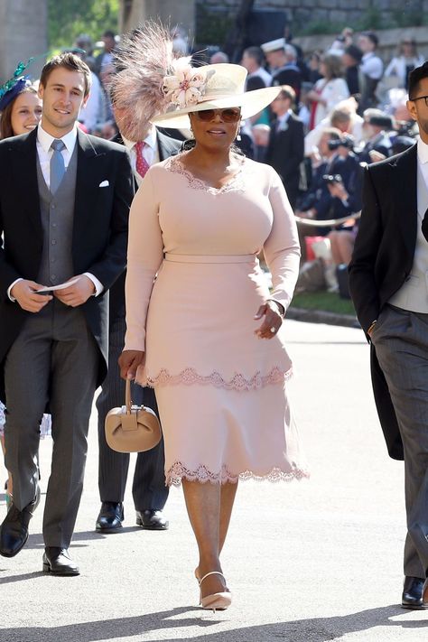 Oprah Winfrey's Chic Look For the Royal Wedding Was Made Overnight - HarpersBAZAAR.com Oprah Dresses, The Royal Wedding, Corporate Outfits, Big Girl Fashion, Design Dresses, Man Go, African Print Fashion Dresses, Elegant Dresses For Women, Chic Look