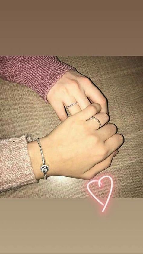 Anillos Girlfriend Goals, Fotos Goals, Bff Goals, Bff Pictures, Craft Tutorial, Friend Photoshoot, Best Friend Pictures, Cute Relationship Goals, Agra