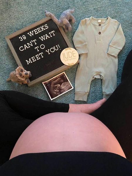 Amy Pettis - Getting excited!! 👶🏼💙 #39weekspregnant... | Facebook 39 Weeks Pregnant Photos, 37 Weeks Pregnant Pictures, Fun Maternity Pictures, Pregnant Pictures, Pregnant Photos, 39 Weeks Pregnant, 37 Weeks Pregnant, 39 Weeks, Maternity Picture