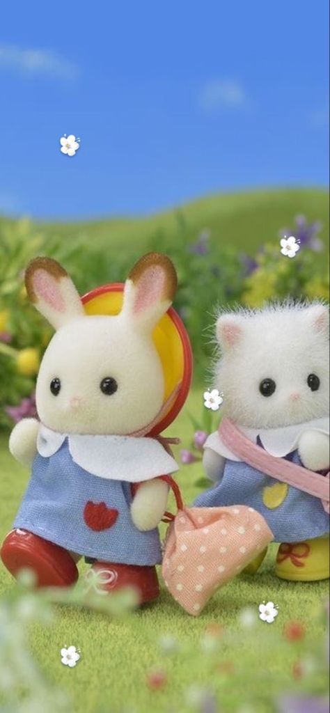 The Sylvanian Family, Cute Wallpaper Animals, Cute Sylvanian Families, Sylvanian Families Wallpaper Iphone, Calico Critters Aesthetic Wallpaper, Aesthetic Calico Critters, Calico Critters Poster, Sylvanian Family Wallpaper, Calico Critters Wallpaper Iphone