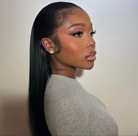 Short Spiky Haircuts, Brown Girls Makeup, Light Makeup Looks, Jayda Wayda, Makeup For Black Skin, Spiky Hair, Soft Glam Makeup, Glam Makeup Look, Baddie Hairstyles