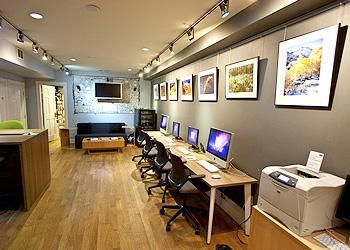 Shared Office Space Ideas, Coworking Design, Coworking Space Design, Cool Office Space, Open Space Office, Shared Office Space, Co Working Space, Shared Office, Cool Office