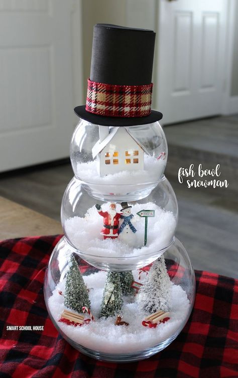 Fish Bowl Snowman - DIY craft for a beautiful and unique indoor Christmas decoration. ADORABLE! Make a little Christmas scene in each bowl. Ideas Decoracion Navidad, Dollar Store Christmas Decorations, Jul Diy, Snowman Crafts Diy, Cute Christmas Decorations, Dollar Store Christmas, Diy Snowman, Indoor Christmas Decorations, Snowman Crafts