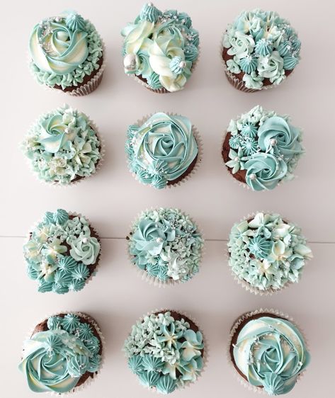 Light Green Cupcakes, Light Blue Cupcakes, Glam Cupcakes, Cupcake Icing Designs, Ocean Cupcakes, Teal Cupcakes, Icing Designs, Cakes Decorated, Elegant Cupcakes