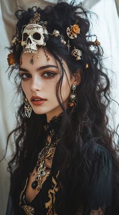 Gothic Hair Wedding, Long Hair Halloween Costumes For Women, Customs Halloween Women, Special Effect Makeup, Halloween Wedding Hairstyles, Oc Cosplay Ideas, Gothic Wedding Hairstyles, Witch Costume Ideas For Women, Pirates Makeup