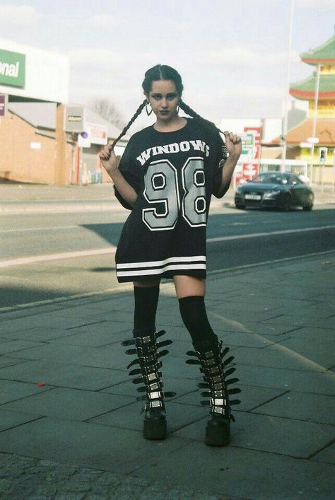 Health Goth Fashion, Sporty Goth, Health Goth, Sporty Outfit, Dope Swag, Freaking Awesome, Goth Outfits, Sporty Outfits, Girl Gang