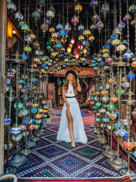 Turkey Photoshoot Ideas, Outfit For Turkey Trip, Turkey Trip Outfits, Cappadocia Turkey Outfit, Turkey Outfit Ideas, Outfits For Turkey, Turkey Photo Ideas, Istanbul Turkey Outfit, Turkey Travel Outfit