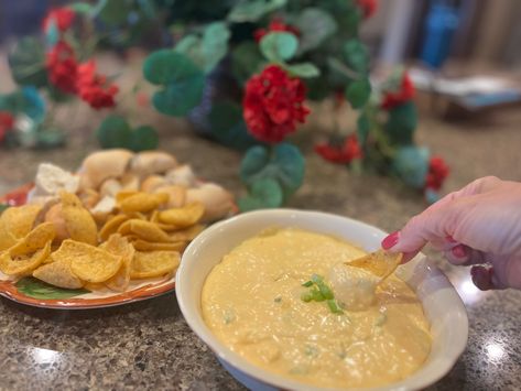 Old English Bagel Dip Recipe, Old English Bagel Dip, Bagel Dip Recipe Old English, Kraft Old English Cheese Recipes, Old English Cheese Dip, Old English Cheese Recipes, Menu Christmas, Bagel Dip, English Cheese