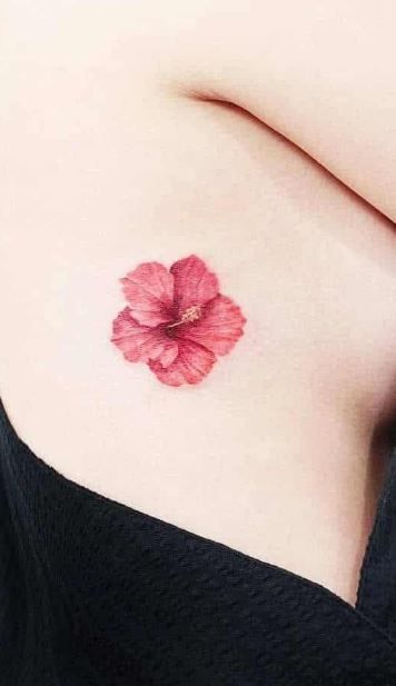 Hibiscus Flower Tattoos - Tons of Ideas, Designs & Pictures... Flower Tattoos Hawaiian, Hibiscus Tattoo Ideas, Hibiscus Ear Tattoo, Small Hibiscus Tattoo Simple, Colorful Flowers Tattoo, Hibiscus Tattoo Behind Ear, Small Tattoos Hibiscus, Gumamela Tattoo, Mugunghwa Tattoo