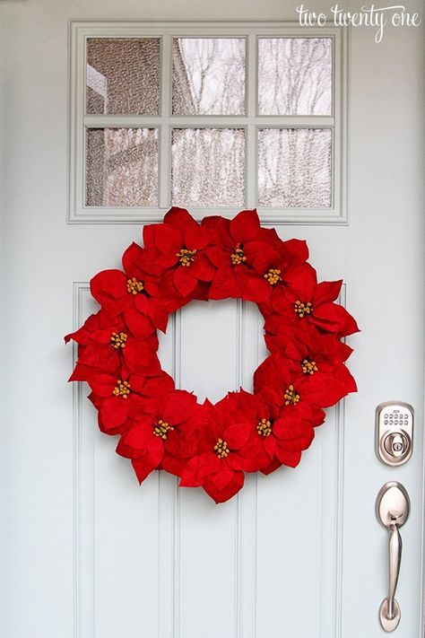 Christmas Pom Pom, Poinsettia Wreath, Christmas Wreaths Diy Easy, Dollar Store Christmas, Christmas Hacks, Dollar Tree Christmas, Diy Wreaths, Christmas Poinsettia, Jolly Christmas