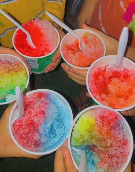 Gyaru Coconut Girl, Girly Snacks, Gyaru Coconut, Beach Gyaru, Slushy Drinks, Food Truck Menu, Diy Drinks, Snow Cone, Pretty Dessert