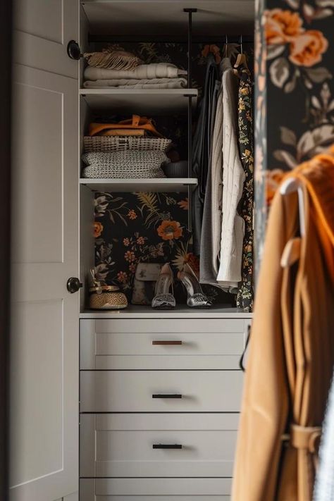 Closet Wallpaper Ideas to Transform Your Space Open Closet Wallpaper, Wallpaper Closet Shelves, Closets With Wallpaper, Closet With Wallpaper, Wallpaper In Closet, Accent Closet, Closet Wallpaper Ideas, Grey Office Ideas, Wallpaper Wardrobe