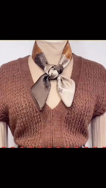 Europe Scarf Outfit, Choker Scarf Outfit, French Scarf Outfit, Scarf For Neck, Bow Around Neck, Styling Neck Scarf, How To Wear Scarf, How To Tie A Scarf, Dress Sweater Outfit