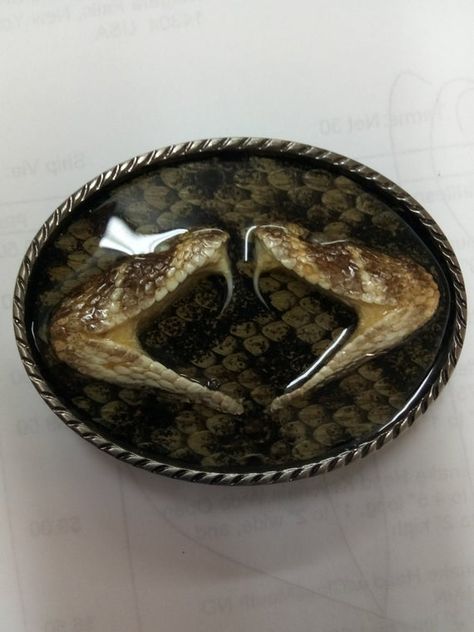 This is Western Belt Buckle with Two Western Diamondback Half Heads . Mens Belt Buckles Unique, Gothic Belt Buckle, Vintage Western Jewelry, Western Steampunk, Men’s Belts, Big Belt Buckle, Western Jewellery, Gothic Western Fashion, Goth Western