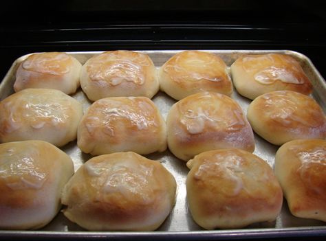 Grandma's Cabbage Burgers!  (Somebody else's grandma, but they look good)  They look like what I used to get in Colorado.  Some call them runzas, others krautburgers or bierocks. Cabbage Burgers, Fast Food Places, Roasted Cabbage, Corn Beef And Cabbage, Minced Meat, Cabbage Recipes, Beef Dinner, Food Places, Wrap Sandwiches