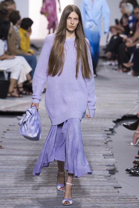 Moda Over 40, Lavender Outfit, Crochet Dresses, Purple Outfits, Michael Kors Collection, Mode Inspo, Purple Rain, 가을 패션, Fashion Over 40