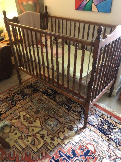 Wooden Baby Cribs Furniture, Vintage Baby Furniture, Shepherd Nursery, Crib Styles, Antique Baby Cribs, Vintage Baby Cribs, Kids Nostalgia, Wooden Baby Crib, Antique Crib