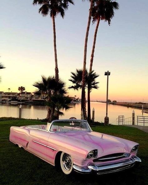 Killer kustom. #kustom Custom Cars For Sale, Custom Car Parts, Pink Wonderland, Vintage Cadillac, Dr Car, Custom Car Audio, Aesthetic Cars, Chip Foose, Custom Car Decals