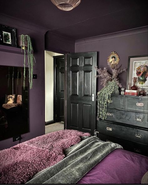 Gothic Basement Ideas, Kitchen Moody Modern, Goth Purple Room, Gothic Living Room Paint Colors, Eclectic Bedroom Inspirations, Dark Romantic Bedroom Decor, Dark Tone Bedroom, Purple Gothic Bedroom, Goth House Aesthetic