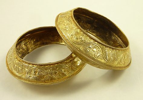 Traditional Carved Bracelets For Wedding, Antique Carved Bangle For Ceremonial Events, Ceremonial Victorian Gold Bracelet, Antique Carved Ceremonial Bangle, Traditional Carved Ceremonial Jewelry, South Sumatra, Ethnic Jewelry, Matching Bracelets, Cuff Bracelets