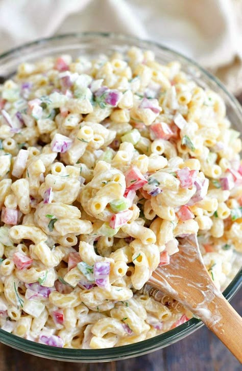 Homemade Macaroni Salad, Macaroni Salad Ingredients, How To Make Macaroni, Classic Macaroni Salad, Best Macaroni Salad, Mac Salad, Tortellini Salad, Macaroni Salad Recipe, Homemade Salads