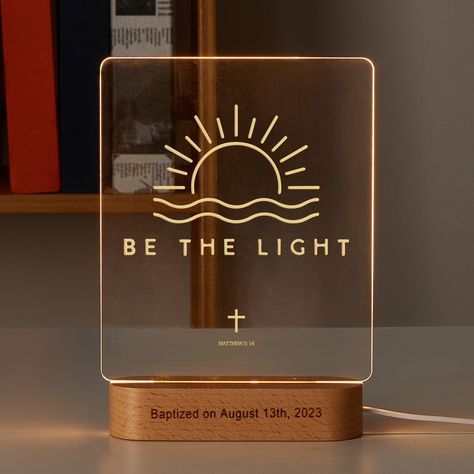 Designed by Better Christian Gifts, this bibleverse LED Light is a great gift for your love ones. Texts at the wooden base can also be personalized into your own words or your favorite bible verse.  Color: warm white light It has a USB cord with on & off switch, adapter is not incluced. It comes with a gift box.  ❤ FIND US Website: https://betterchristiangifts.com/ Sign up our newsletter and get 15% off coupon Instagram: better_christian_gifts Facebook: betterchristian001 ❤ Please checkout our s Christian Christmas Presents, Christian Gifts For Teens, Gift Box Name Ideas, Christian Table Decor, Christian Gifts For Him, Diy Christian Gift, Cute Christian Gifts, Bible Gift Ideas, Christian Gift Baskets