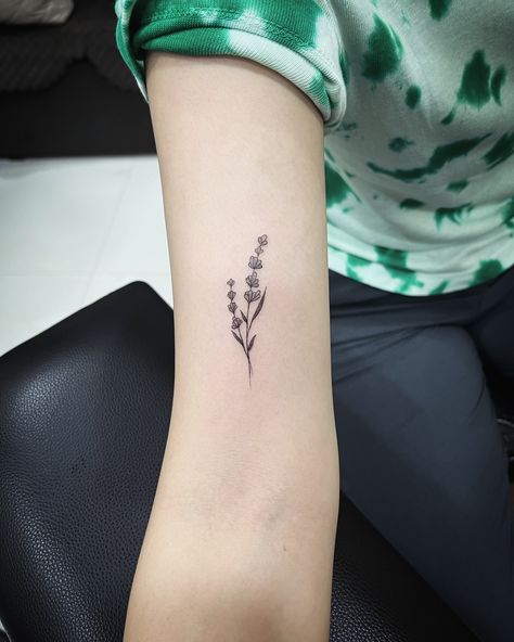 A touch of nature’s elegance. Delicate details, Powerful impact. Want to get a fine line delicate tattoo, DM me now! . . . #tattoo #tattoos #tattooart #tattooideas #tattooartist #lavender #lavendertattoo #botanical #botanicalart #botanicaltattoo #kandivali #borivali #tattooshop #tattoosofinstagram Delicate Lavender Tattoo, Sprig Of Lavender Tattoo Simple, Basil Flower Tattoo, Lilac Tattoo Design Black And White, Lupine Flowers Tattoo, Fine Line Lavender Tattoo, Lupine Tattoo, Wisteria Tattoo, Tattoo Lavender