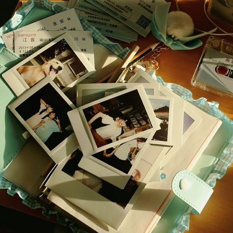 Journal Polaroid, Fashion Journal, Hidden Love, Best Dramas, Polaroid Pictures, Romantic Drama, Film Aesthetic, Friend Pictures, Suho