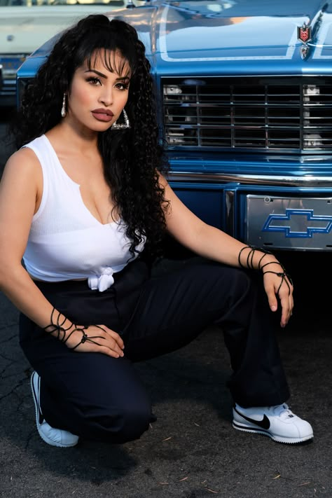 chola, aesthetic, 90s, 1990s, xicana, apache, chichimeca, mexican, brown and proud, west coast, california, lowrider, lowriders, shoes, curly hair, ethnic beauty, tania teyacapan 90s Latina Hairstyles, Chola Aesthetic, Chola Outfit, Mexican Hairstyles, Chica Chola, Gangsta Girl Style, Chola Girl, Catrina Tattoo, Latina Hair