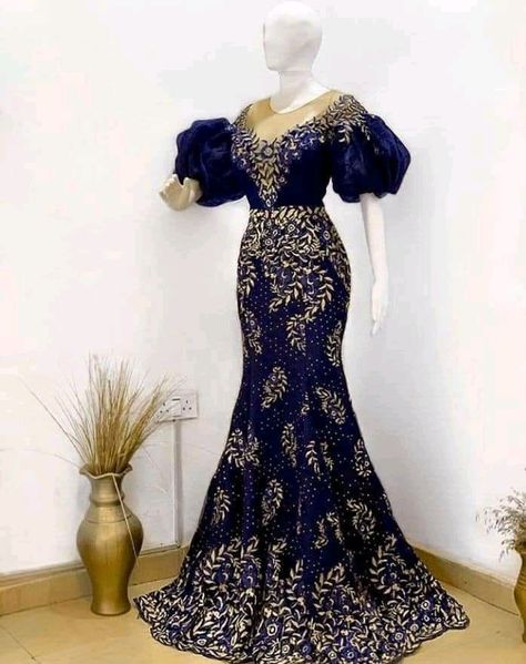 George Dress Styles, Brocade Styles, George Designs, Nigerian Traditional Dresses, Clothes Videos, 2023 Vibes, Ghanaian Wedding, English Dress, Nigerian Style