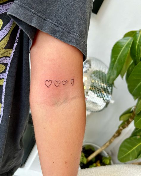 Sibling hand drawn hearts for Michaela ❤️ Heart Tattoo For Siblings, Sibling Tattoos Hearts, Tattoos For Your Siblings, Chosen Family Tattoo, Tattoos Siblings, Sister Tattoo Heart, Sibling Tattoos 4 Siblings, Sisters At Heart Tattoo, Sister Heart Tattoos