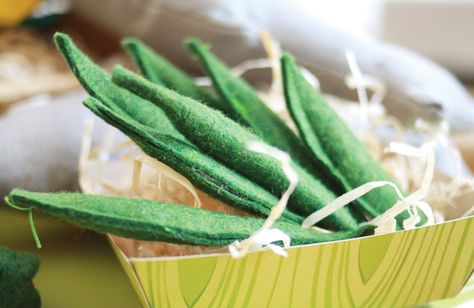 I like the felt fruit and veggies Personalized Party Decorations, Play Grocery Store, Grocery Sign, Felt Fruit, Personalized Party Decor, Mini Market, Pretend Food, Food Patterns, Hostess With The Mostess