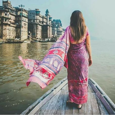 Mystic Banaras Banaras Travel Outfit Ideas, Banaras Photoshoot Ideas, Banaras Photoshoot, Banaras Trip, Ghat Photography, Yamuna Ghat, Varanasi Photography Beautiful, Varanasi Ghat, Ganga Ghat