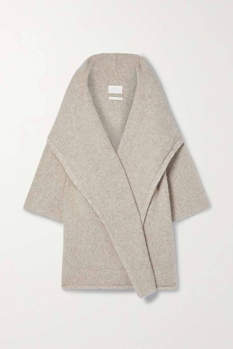 Coat Trends Autumn/Winter 2022: 7 Styles to Bookmark | Who What Wear UK Capote Coat, Autumn Winter 2022, Outerwear Trends, Michael Kors Fashion, Coat Trends, Lauren Manoogian, Maxi Coat, Coat Design, Winter 2022