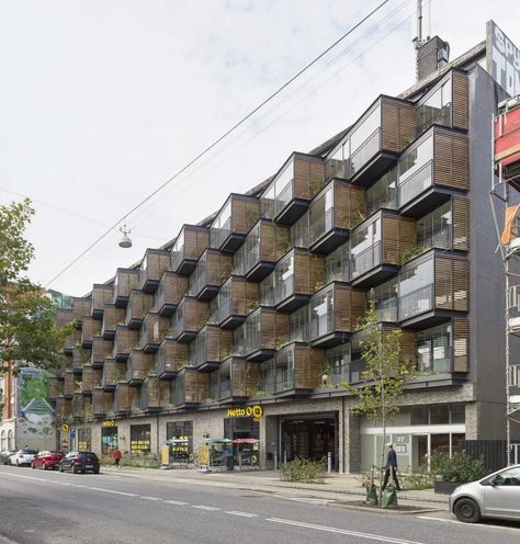 Tegnestuen Lokal designs new facade for Ørsted Gardens apartment block Concrete Exterior, The Residents, Best Architects, Urban Spaces, Apartment Garden, Garden Set, Industrial Buildings, Old Building, Green Space