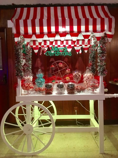 Christmas Party! Sweet Cart! Christmas Candy Bar Ideas, Christmas Carnival Ideas, Candy Cart Ideas, Diy Candy Cart, Hot Chocolate Cart, Hot Cocoa Cart, Christmas House Decorations Indoor, Christmas Candy Buffet, Industrial Christmas