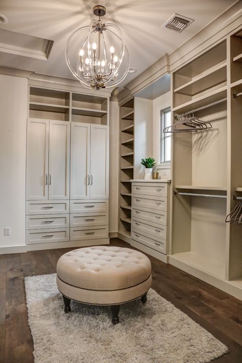 MODERN FARMHOUSE - Closet - Phoenix - by Avril Interiors Master Closet With Slanted Ceiling, Luxurious Master Closet, Farmhouse Walking Closet, Fancy Closets Walk In, Walk In Closet Ideas Master Luxury His And Hers, 10x10 Closet Design, Walk In Closet With Island And Washer And Dryer, Expensive Closet Luxury, Masterbed Closet Ideas