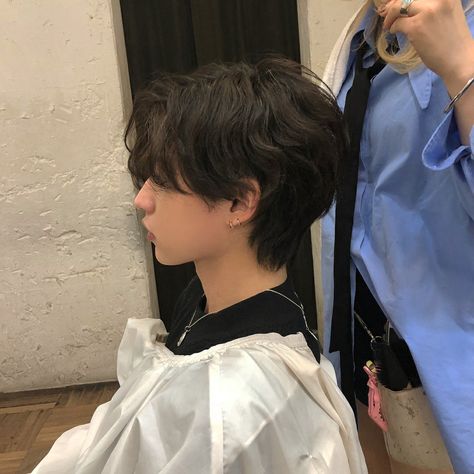 Tomboy Hairstyles, Short Grunge Hair, Androgynous Hair, Shot Hair, Short Hair Tomboy, Asian Short Hair, Hair Inspiration Short, Shot Hair Styles, Girl Short Hair