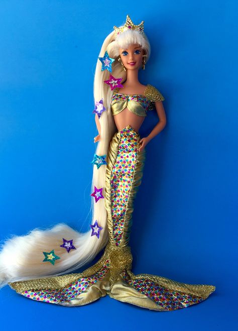 https://flic.kr/p/tHNXzh | Jewel Hair Mermaid Barbie! The longest hair ever, and they really mean it! Jewel Hair, Barbie Mermaid, Longest Hair, Barbie Fairy, Mermaid Barbie, Barbie 90s, Im A Barbie Girl, Mermaid Hair, Barbie Collection