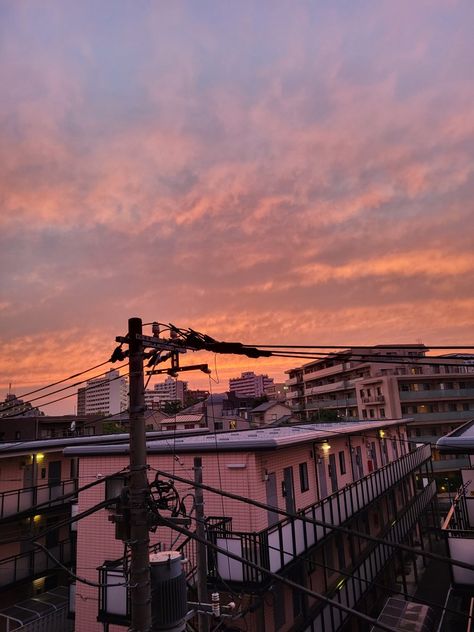 Tokyo Sunset Aesthetic, Sunset In Tokyo, Tokyo Sunset, Lost In Tokyo, Tokyo Aesthetic, Japan Aesthetic, Pretty Places, Beautiful World, Aesthetic Anime