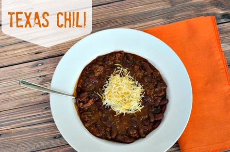 Are you looking for the Best Chili Recipe Without Tomato Sauce? Then, you'll how simple and delicious this Texas Chili recipe is! #chilirecipe #easychili #chilirecipewithouttomatosauce #chili Chili Recipe Without Tomato Sauce, Chili No Tomatoes, Chilli Without Tomatoes, No Tomatoes Chili, Chili Recipe Without Tomatoes, Tommy’s Chili Recipe, Texas Chili Recipe, Slow Cooker Chili Easy, Spicy Chili Recipe