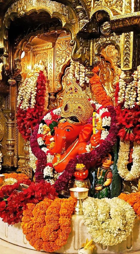 Ganesh Hd Wallpaper, Bhagwan Ganesh, Siddhivinayak Temple, Happy Holi Video, Ganapati Bappa, Indian Culture And Tradition, Ganpati Bappa Wallpapers, Ganpati Bappa Photo, Bappa Morya