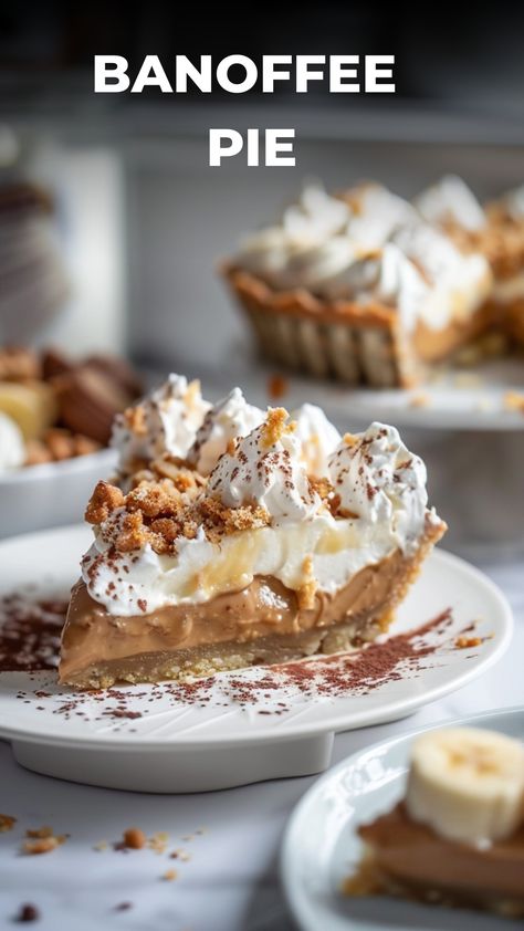 Indulge in the heavenly combination of bananas, toffee, and whipped cream with this easy banoffee pie recipe. Treat yourself to a slice of pure deliciousness with our step-by-step guide. This banoffee pie is the perfect dessert for any occasion and will surely impress your friends and family. Try out this mouthwatering recipe today and enjoy a taste of sweet perfection in every bite! Best Banoffee Pie Recipe, Easy Banoffee Pie, Sopapilla Recipe, Soft Toffee, Banoffee Pie Recipe, Mango Pie, English Desserts, Winning Recipes, Pavlova Recipe