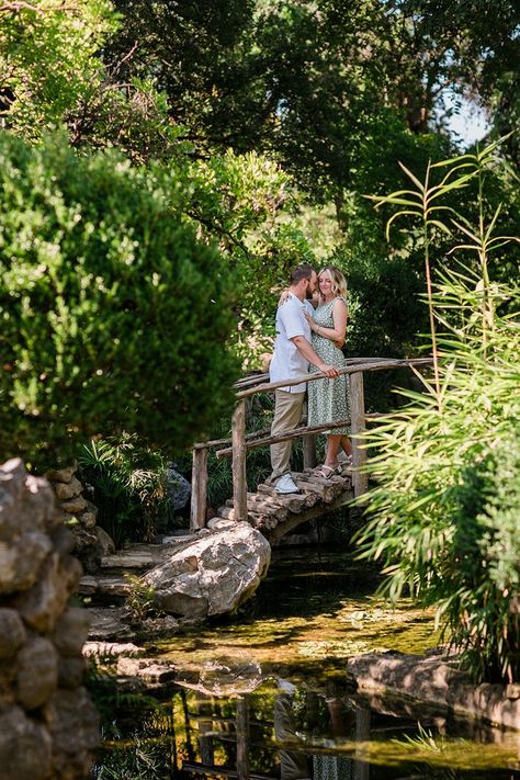 engagement photos at Zilker Botanical Garden, Austin, Texas Zilker Botanical Garden, Botanical Garden Photo Shoot, Engagement Photo Shoot Poses, Elk Photography, Couple Engagement Pictures, Engagement Pictures Poses, Wedding Week, Engagement Photo Poses, Garden Photography