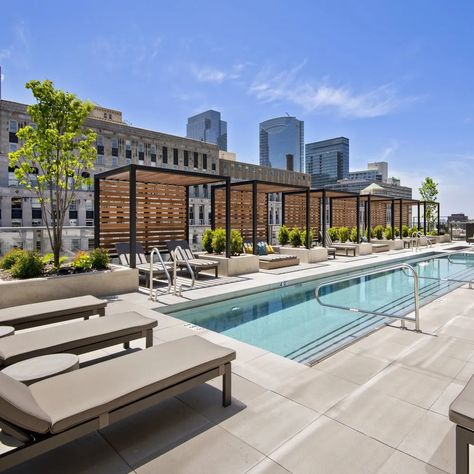 Luxury Apartment Pool, Apartment Deck, Apartment Rooftop, Luxury Apartment Building, Apartment Pool, Moving Apartment, Rooftop Design, Pool Landscape Design, Pool Lounge