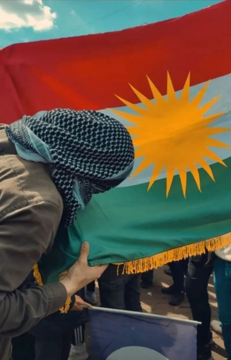 Kurdish Flag Aesthetic, Barzani Kurdistan, Kurdish Flag, Kurdistan Flag, Kurdish Culture, Afghanistan Flag, Dark Nature Aesthetic, Shot Hair Styles, Dress Aesthetic