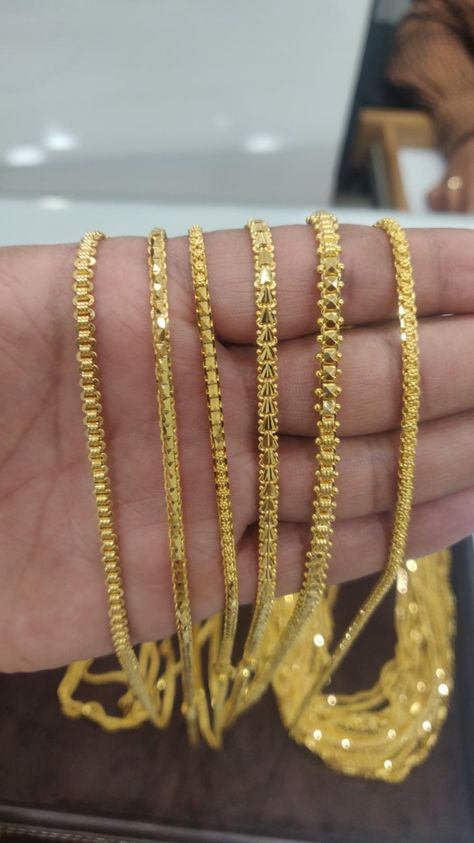 Pusthelu Thadu Designs Gold, Pusthela Thadu Designs Latest Gold, Pusthelu Designs Gold, Thaali Chain Designs Gold, Pusthela Thadu Designs Latest, Long Chains Indian Gold, Mangalsutra Ideas, Gold Reference, Man Gold Bracelet Design