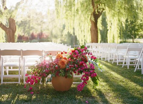 Potted Plant Arrangements, Black Swan Lake, Colorful Outdoor Wedding, Wedding Ideas Red, Aisle Arrangements, Vegas Wedding Venue, Las Vegas Wedding Venue, Minimalist Rose, Flowers In Pots