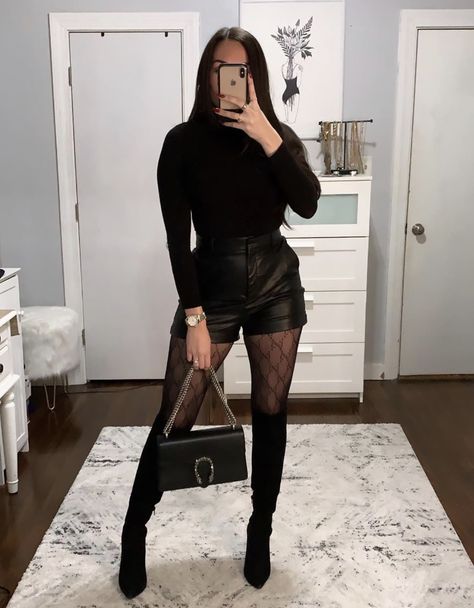 Pointy Heel Boots Outfit, Tall Black Heeled Boots Outfit, Winter Streetwear Platform Boots With Pointed Toe, Black Pointed Toe Festival Boots, Black Pointed Toe Boots For Streetwear, Black Pointy Boots Outfit, Black Heeled Boots Outfit, Black Pointed Toe Grunge Boots, Pointy Boots Outfit