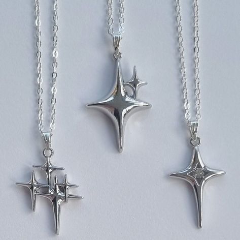 Three matching silver star necklaces, the perfect gift for a friendship or sibling trio.  Each design is similar but different, and available separately using the links below. Chains can be personalised to either 18, 20 or 22 inch depending on your personal preference, please see the photos for reference.  Every item is handmade to last using durable materials. Your order will arrive with a jewellery cloth, and protective pouch to keep the pieces looking brand new.    Each product is individually packaged on display cards with a protective sleeve. The shipping box is unbranded on the outside, so it won't give any secrets away! If sending the items directly to a gift recipient, please mark the item as a gift at checkout.  Material Information:  925 / Sterling Silver is considered hypoallerg Three Bff, Star Necklaces, Silver Star Necklace, Friend Groups, Pretty Jewelry Necklaces, Star Necklace Silver, Jewelry Accessories Ideas, Classy Jewelry, Belted Shirt Dress